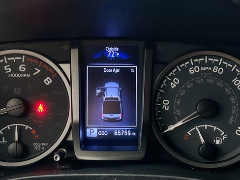 Used 2020 Toyota Tacoma TRD Sport w/ Technology Package RWD image 22