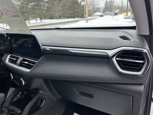 Certified 2024 Chevrolet TrailBlazer LS image 31