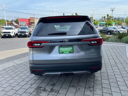 New 2026 Toyota Grand Highlander AWD image 4
