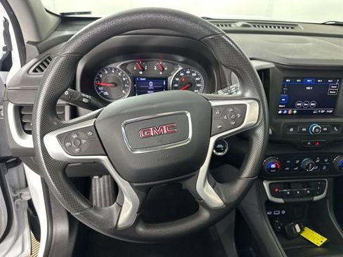 Used 2023 GMC Terrain SLE w/ Driver Convenience Package image 14