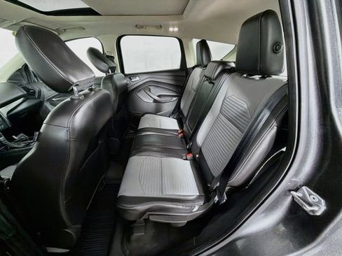 Used 2019 Ford Escape Titanium AWD/4WD image 25