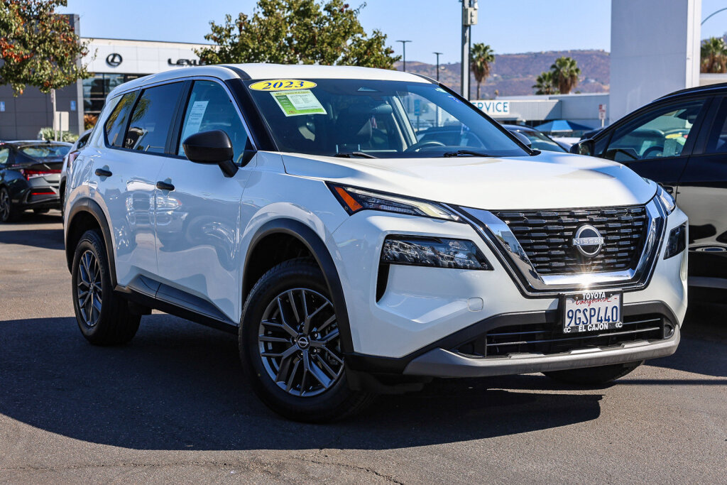 Used 2023 Nissan Rogue S FWD image 1