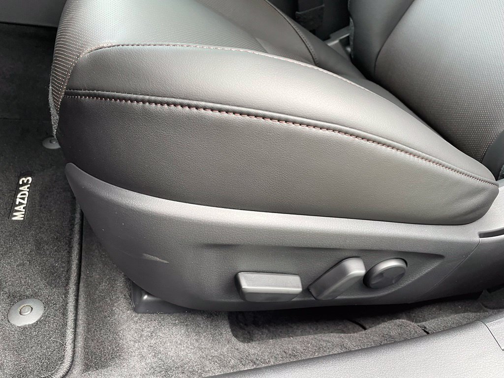 New 2026 MAZDA MAZDA3 2.5 S Hatchback w/ Premium Pkg FWD image 15