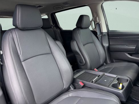 Certified 2026 Honda Odyssey EX-L image 38