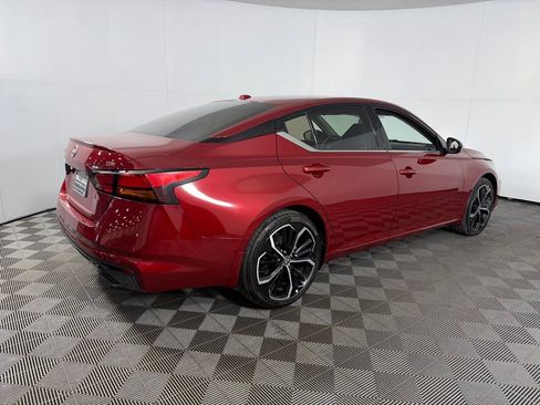 Used 2025 Nissan Altima 2.5 SR FWD image 5