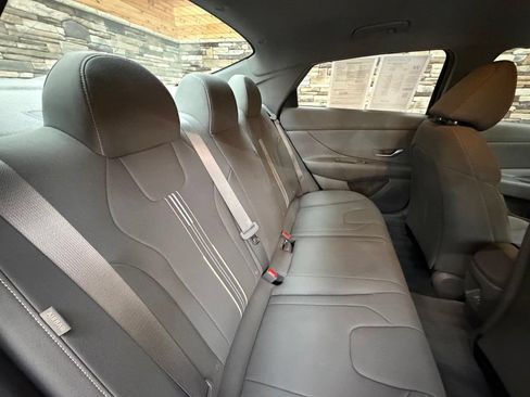 Used 2024 Hyundai Elantra SEL FWD image 44
