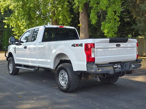 Used 2017 Ford F250 XL w/ Power Equipment Group AWD/4WD image 4