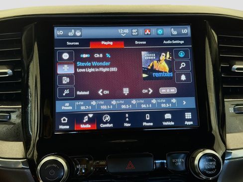 Used 2024 RAM 1500 Laramie image 9