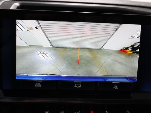 Used 2023 Chevrolet Silverado 1500 LT image 35