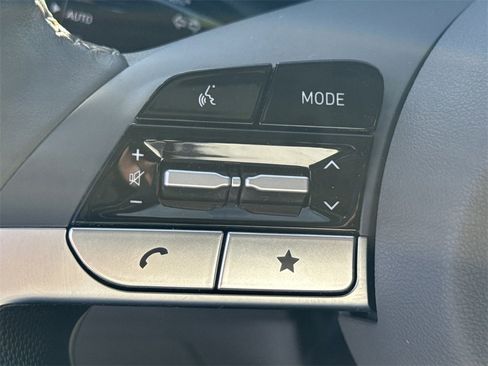 Used 2024 Hyundai Elantra SEL w/ Convenience Package image 24