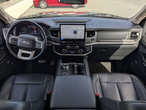 Used 2024 Ford Expedition XLT AWD/4WD image 14