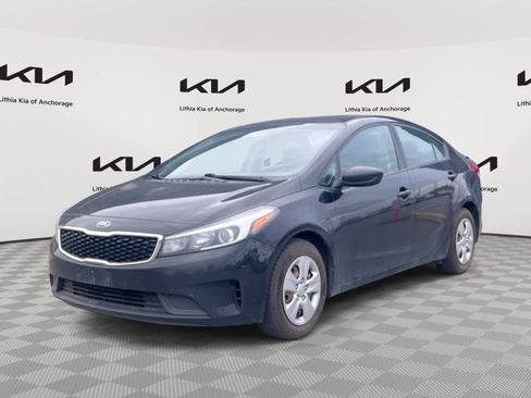 Used 2018 Kia Forte LX image 1