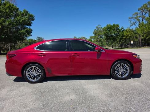 Used 2016 Lexus ES 350 w/ Luxury Package w/Wood Trim image 2