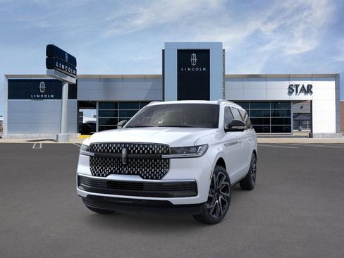 New 2026 Lincoln Navigator Reserve AWD/4WD image 2