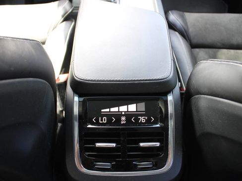 Used 2016 Volvo XC90 T6 R-Design w/ Vision Package image 37