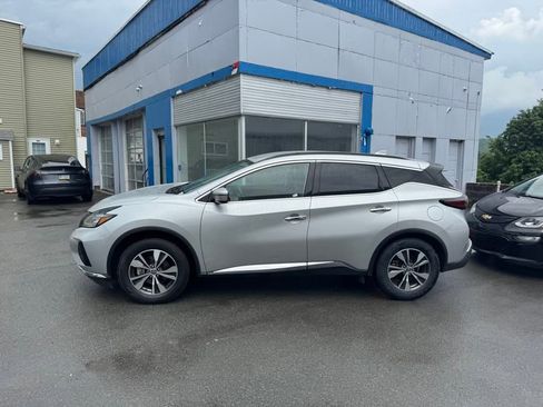 Used 2023 Nissan Murano SV image 2