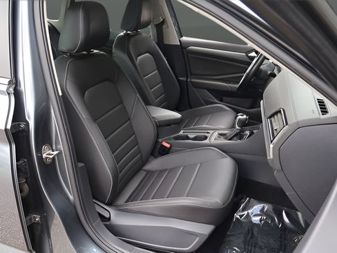 Certified 2024 Volkswagen Jetta SE FWD image 19