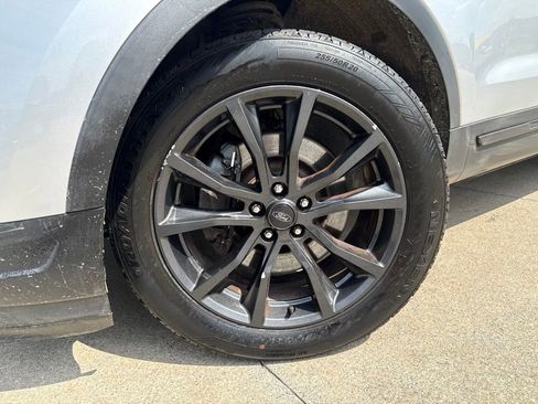 Used 2018 Ford Explorer XLT w/ Equipment Group 202A AWD/4WD image 52