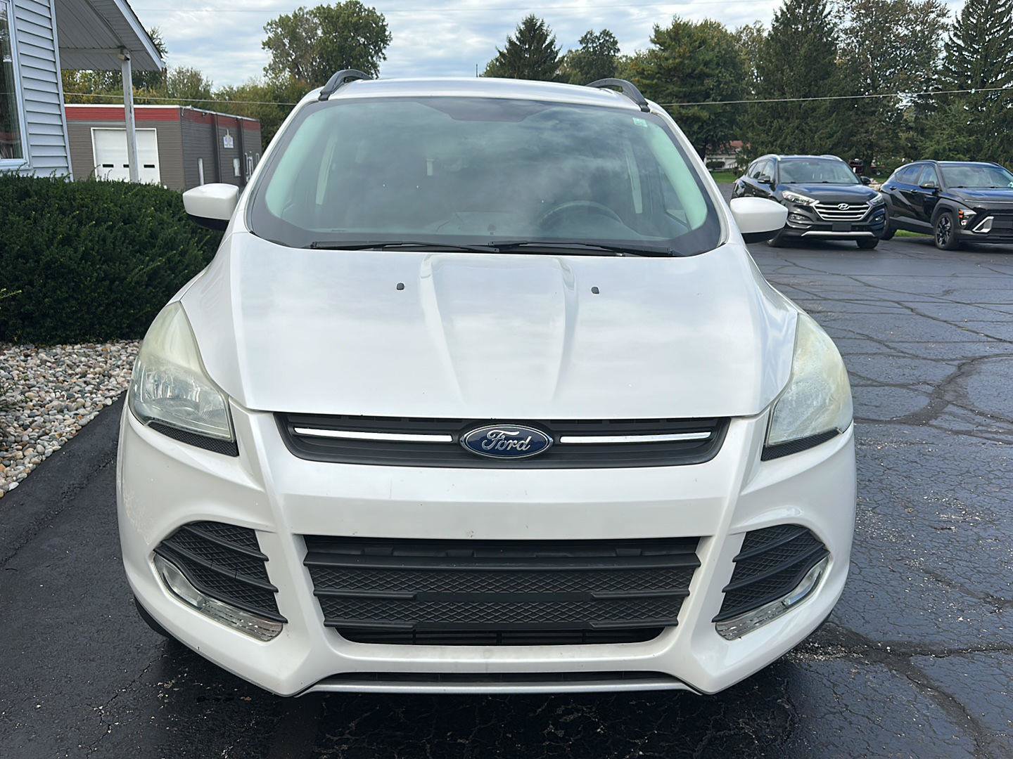 Used 2016 Ford Escape SE w/ Equipment Group 201A AWD/4WD image 2