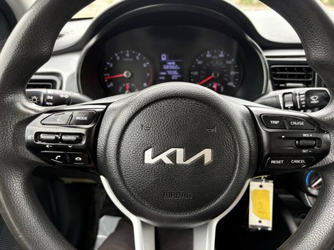 Used 2022 Kia Rio S FWD image 8