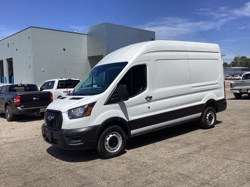 Used 2024 Ford Transit 250 148 High Roof RWD image 5