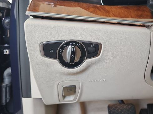 Used 2019 Mercedes-Benz E 450 4MATIC Wagon image 16