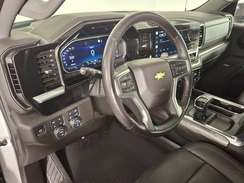 Used 2022 Chevrolet Silverado 1500 LTZ w/ LTZ Premium Package image 11