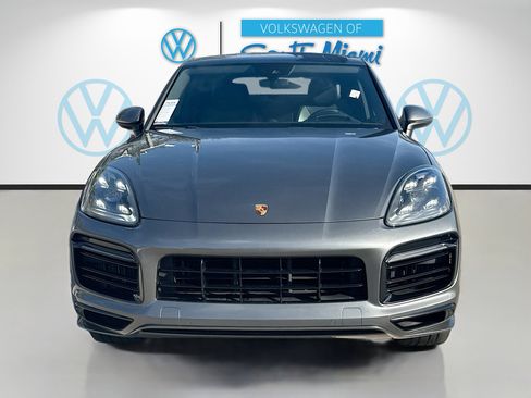 Used 2021 Porsche Cayenne S image 2