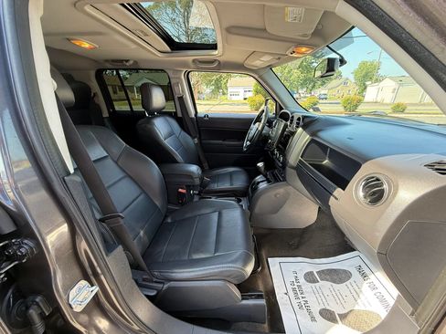 Used 2015 Jeep Patriot High Altitude FWD image 38
