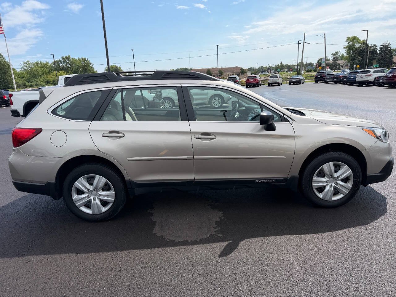 Used 2016 Subaru Outback 2.5i w/ Protection Package #1 AWD/4WD image 6