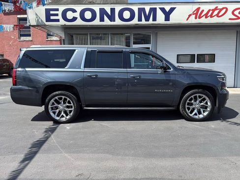 Used 2019 Chevrolet Suburban LT AWD/4WD image 2