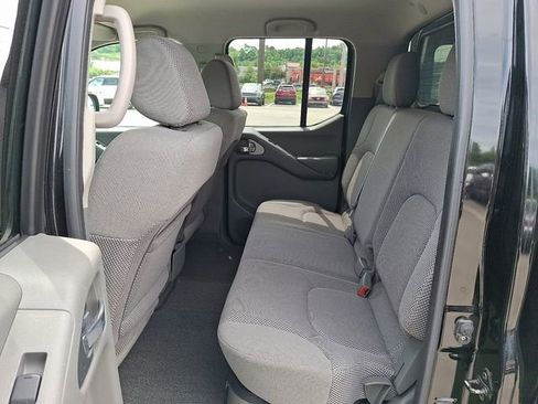 Used 2008 Nissan Frontier SE w/ SE Value Truck Pkg AWD/4WD image 10