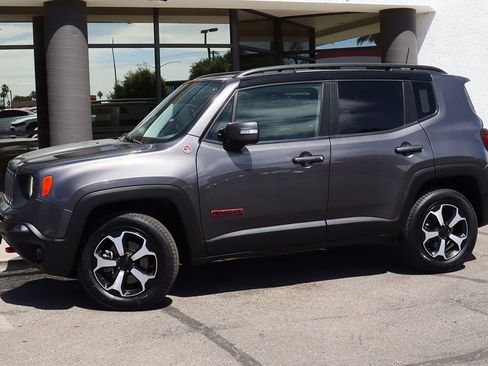 Used 2019 Jeep Renegade Trailhawk AWD/4WD image 4