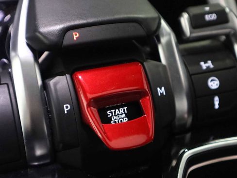 Used 2019 Lamborghini Urus image 22