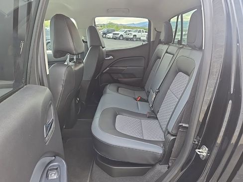 Used 2021 Chevrolet Colorado Z71 AWD/4WD image 39