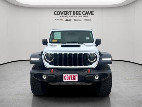 Certified 2024 Jeep Gladiator Mojave image 2