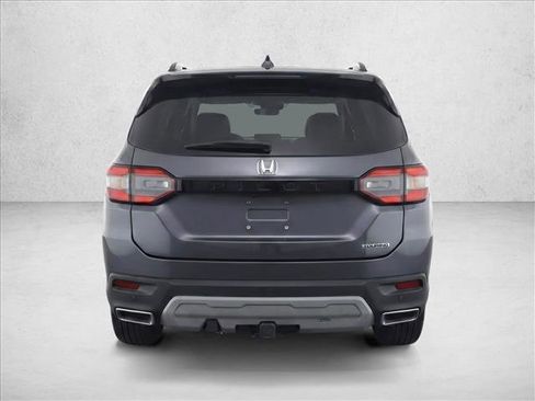 Used 2023 Honda Pilot Touring image 6
