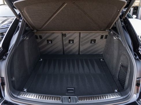 New 2026 Porsche Macan image 37