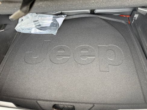 Used 2017 Jeep Renegade Altitude w/ Safety & Security Group image 30