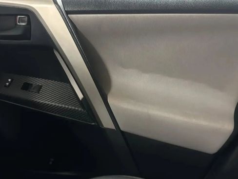 Used 2014 Toyota RAV4 LE AWD/4WD image 17
