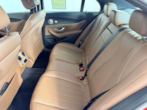 Used 2023 Mercedes-Benz E 350 Sedan image 23