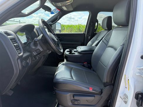 Used 2024 RAM 2500 Tradesman AWD/4WD image 11