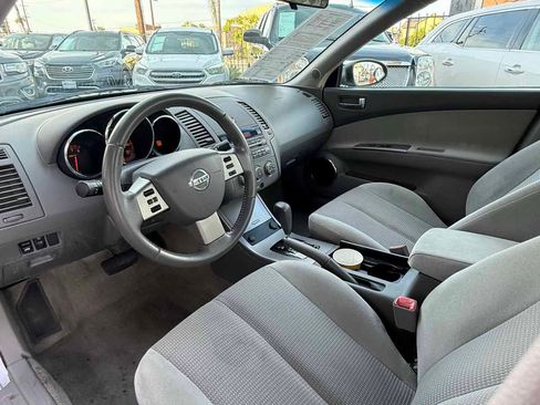 Used 2006 Nissan Altima 3.5 SE FWD image 21