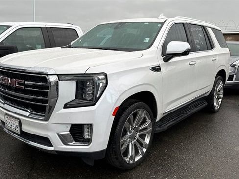 Used 2021 GMC Yukon SLT w/ SLT Luxury Plus Package image 4