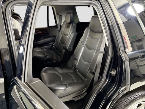 Used 2018 Cadillac Escalade Premium Luxury image 24