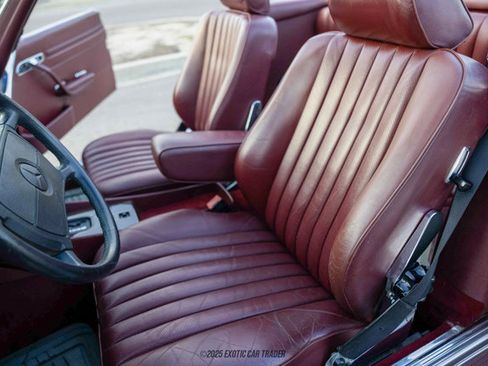 Used 1987 Mercedes-Benz 560 SL image 32