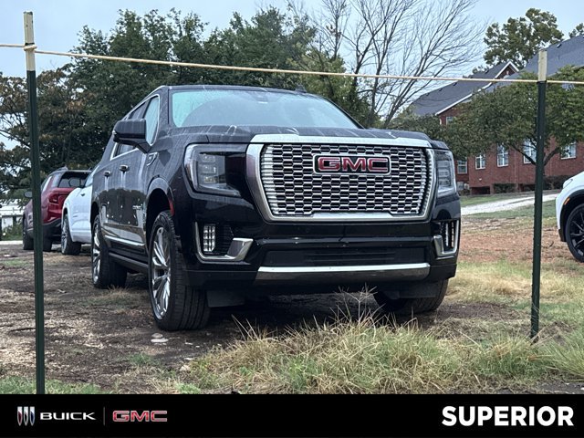 Used 2022 GMC Yukon XL Denali w/ Denali Premium Package AWD/4WD image 1