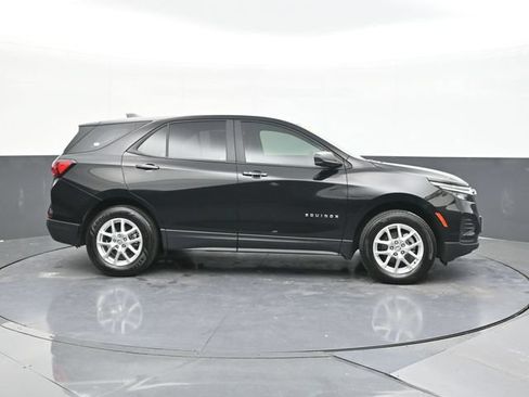 Used 2024 Chevrolet Equinox LS AWD/4WD image 18