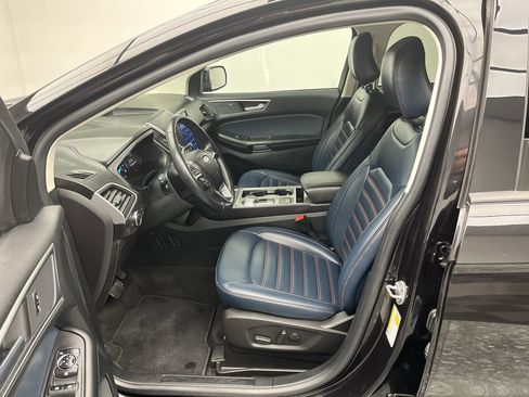 Used 2023 Ford Edge SEL w/ Sport Appearance Package image 3