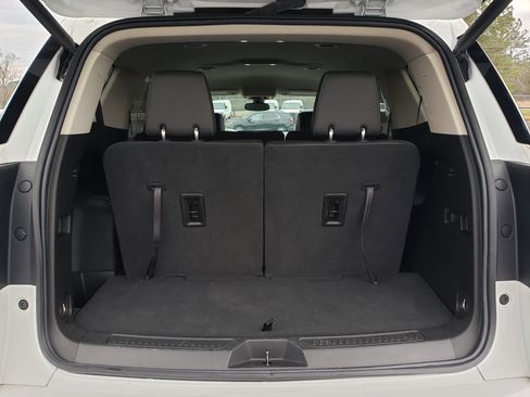 Used 2023 GMC Acadia Denali image 8